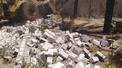 إزالة 4 حالات تعدٍ على الأراضي الزراعية بالبحيرة