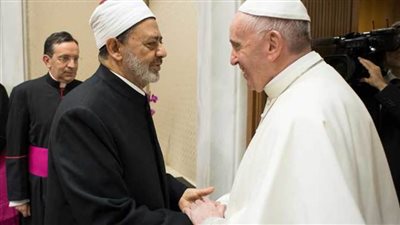 شيخ الأزهر وبابا الفاتيكان يواصلان نداءات التضامن العالمي لتخفيف معاناة المتضررين من «كورونا»