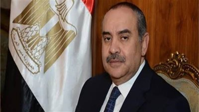 وزير الطيران يهنئ المصريين بالذكرى السابعة لثورة 30 يونيو