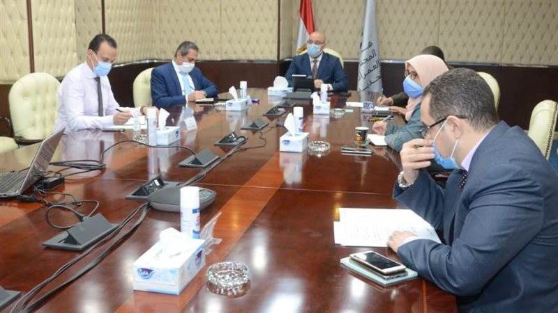 وزير الإسكان يتابع