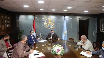 محافظ كفرالشيخ يناقش تنمية مشروعات الثروة الحيوانية