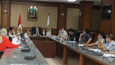 نائب محافظ سوهاج يترأس لجنة مراجعة تراخيص أعمال البناء