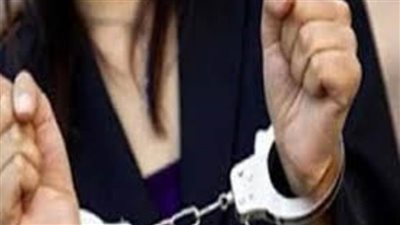 ضبط فتاة لقيامها ببث مقاطع فيديو خادشة للحياء