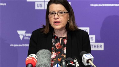 وزيرة الصحة الأسترالية تحذر من نظريات المؤامرة المعرقلة لجهود احتواء كورونا