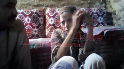  قصة سيدة المنيا التي اتهم الجيران شقيقها بحبسها ٢٢ عاما .. صور 