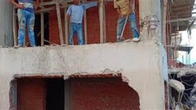 حملة إزالة لمباني مخالفة بحي العامرية ثان بالإسكندرية
