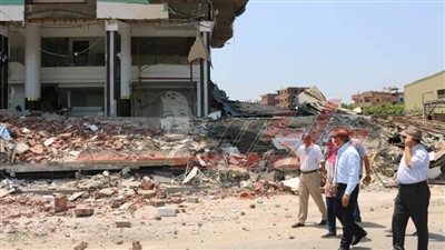 المنوفية: استمرار إزالة التعديات على طريق (شبين الكوم- قويسنا)