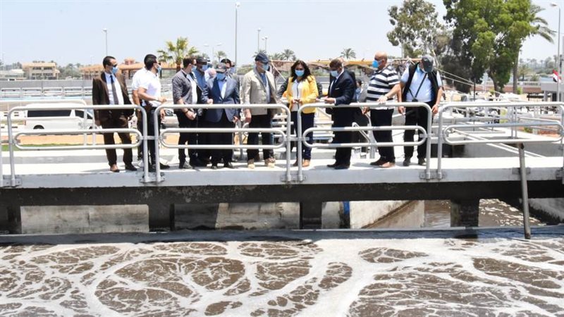 وزيرا الإسكان والتنمية