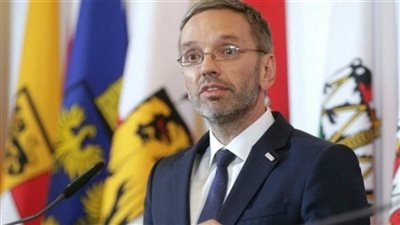 وزير الداخلية النمساوي: تركيا ضالعة في أحداث عنف مظاهرات الأكراد بفيينا