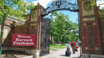 أمريكا تلغي تأشيرات الطلاب الأجانب بجامعات تعطي دروسها عبر الإنترنت