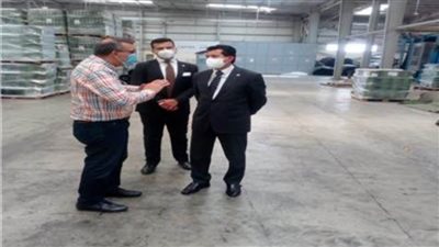 وزير الرياضة يتفقد مصنع النجيل الصناعي بعد تطويره ورفع كفاءته
