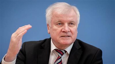 وزير الداخلية الألماني يطالب بإجراء اختبار كورونا على كل مواطني بلاده