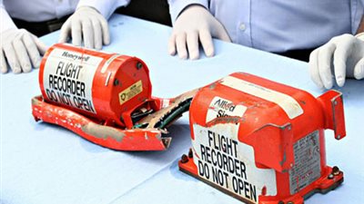 أمن الدولة تطلب من لجنة التحقيقات تقرير عن حالة الصندوق الاسود للطائرة المصرية
