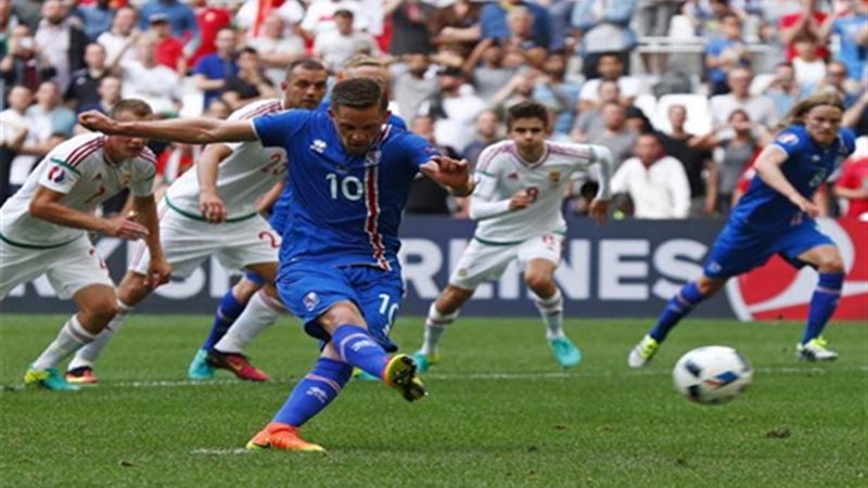 منتخب أيسلندا ينتظر