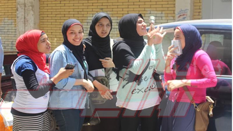 طلاب الثانوية العامة: