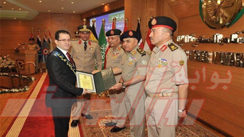 بالصور.. وزير الدفاع