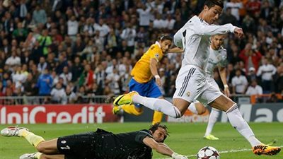 بوفون يخسر أمام رونالدو في تحطيم الأرقام القياسية في اليورو