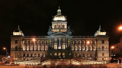 الحكومة توافق على إقامة معرض ملوك الشمس في التشيك