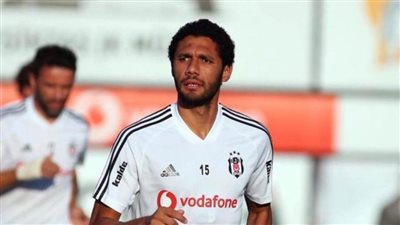 تقارير تركية: محمد النني غاب عن تدريبات بشكتاش يومين