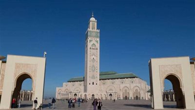 المغرب يعيد فتح المساجد ويستثني صلاة الجمعة