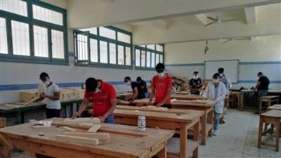 التعليم : 104 آلاف طالب وطالبة يؤدون امتحانات الدبلومات الفنية العملية