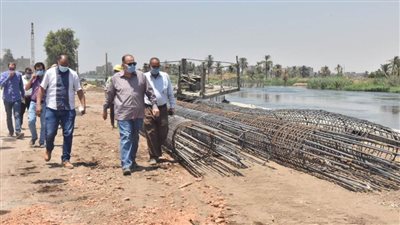 محافظ أسيوط يتابع أعمال مشروع محور ديروط الحر