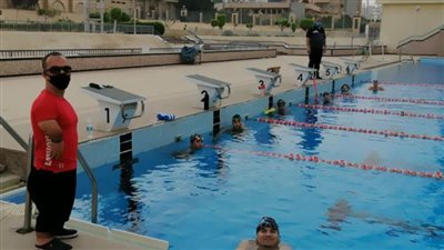 منتخب السباحة البارلمبي يعود للتدريبات بعد توقف 4 شهور