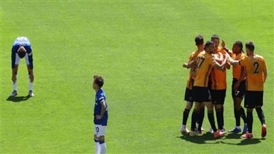 وولفرهامبتون يفوز على إيفرتون بثلاثية نظيفة