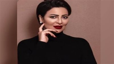 خبيرة أزياء: البساطة تزيد إطلالة المرأة أناقة