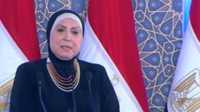 وزيرة الصناعة: مبادرة إحلال المركبات المتقادمة يحقق وفرا اقتصاديا بجانب البعد البيئي