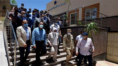 رئيس الوزراء يقوم بجولة تفقدية للمشروعات التنموية والخدمية بأسوان