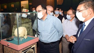 رئيس الوزراء يتجول بمتحف النوبة ويطمئن على الالتزام بالإجراءات الاحترازية