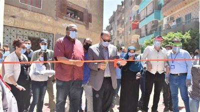 محافظ أسيوط يفتتح مركز خدمة عملاء مياه الشرب والصرف الصحي بمدينة أبوتيج