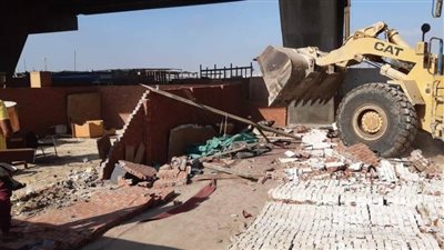 استكمال إزالة باكيات سوق التونسي لإنشاء كوبري الحضارة