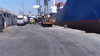 ميناء الإسكندرية يستقبل 72سفينة بضائع 