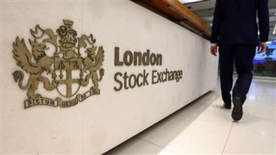 الأسهم البريطانية تغلق على انخفاض