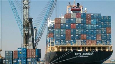 شحن 3000 طن أسمنت وتدوال 27 سفينة بموانئ بورسعيد