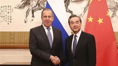 شينخوا: وزيرا الخارجية الروسي والصيني يرفضان الخطوات الأحادية الأمريكية
