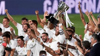 تتويج ريال مدريد بلقب 