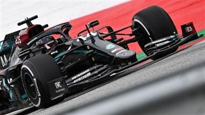 مرسيدس يحكم سيطرته على التجربة الحرة الثالثة لسباق فورمولا المجري