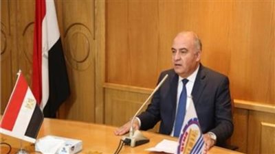 محافظ قنا: سيارتان مجهزتان بأحدث الوسائل والمعدات للعمل في الدوريات المرورية