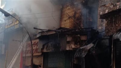 عاجل.. ٨ سيارات إطفاء تنهي حريق الموسكي