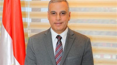 محافظ سوهاج: 3.6 مليون جنيه منحتا عيد العمال وعيد الفطر للعمالة غير المنتظمة بسوهاج