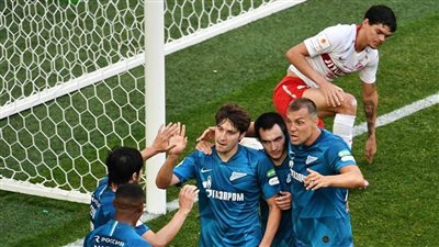 زينيت يتغلب على سبارتاك موسكو ويضرب موعدا مع خيمكي في نهائي كأس روسيا 
