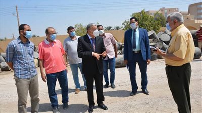 في جولة مفاجئة محافظ المنيا يتفقد وحدة الرصف
