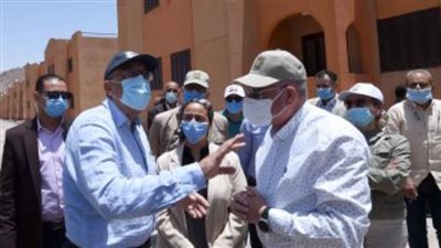 رئيس الوزراء يتفقد وحدات الإسكان الاجتماعي والبيوت البدوية بسانت كاترين