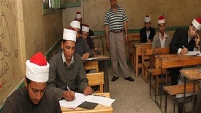 طلاب الثانوية الأزهرية بشمال سيناء يؤدون امتحان مادة الإنشاء في هدوء دون شكوى