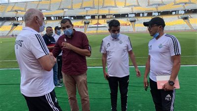 بالصور.. مراقب اللجنة الطبية يراجع مع بيراميدز الإجراءات الوقائية قبل ودية الزمالك