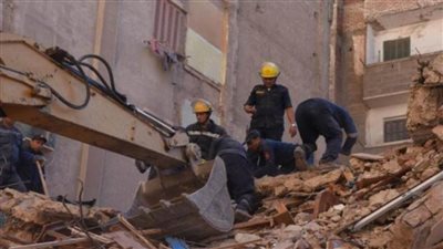 مصرع 3 أشخاص في انهيار عقار بمنطقة مصر القديمة