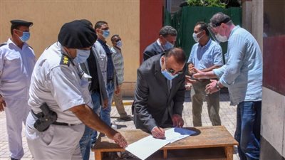 الشريف: حريصون على اتخاذ كافة الإجراءات الاحترازية والوقائية لحماية أبنائنا الطلاب